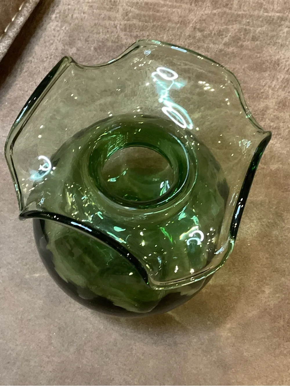 Vietri Hibiscus Green Handblown in Italy